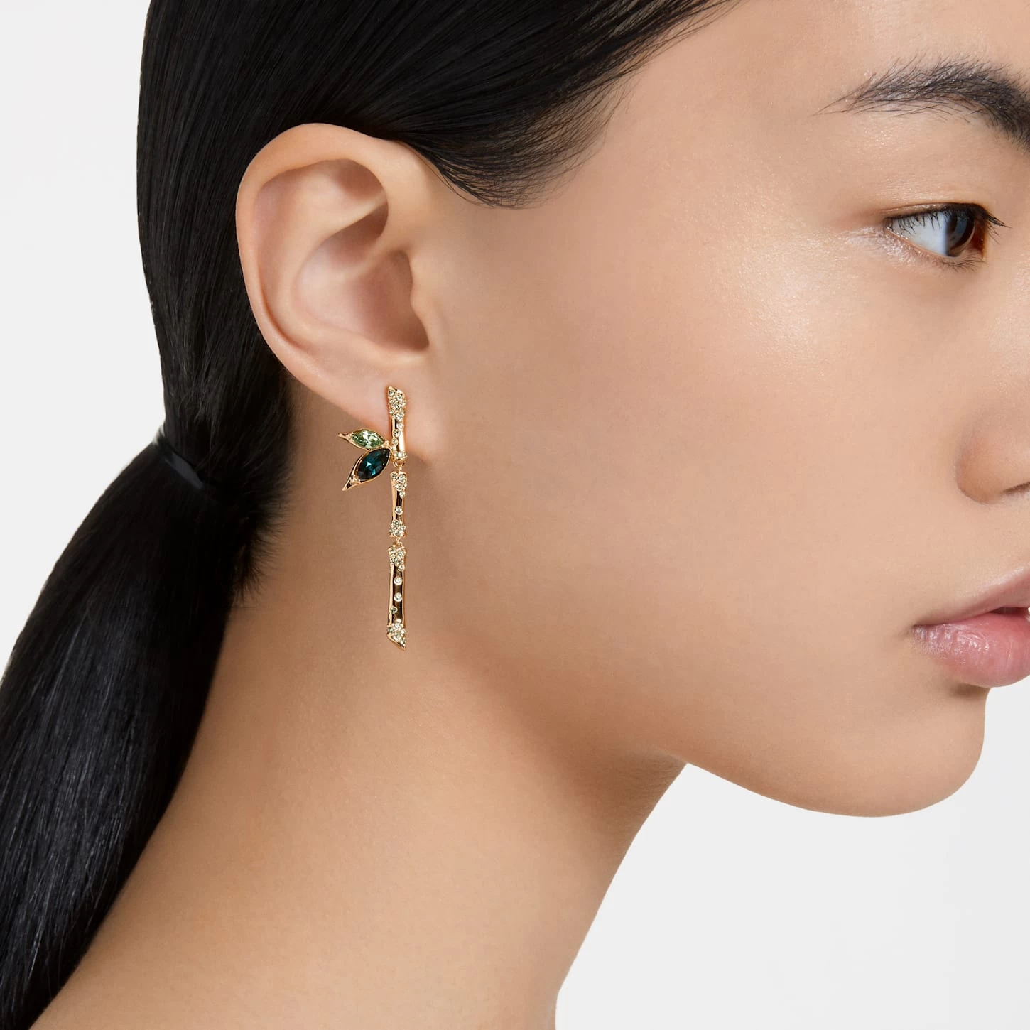 Swarovski Dellium Drop Earrings Asymmetrical Design, Bamboo, Green, Gold-tone Plated - Image 5