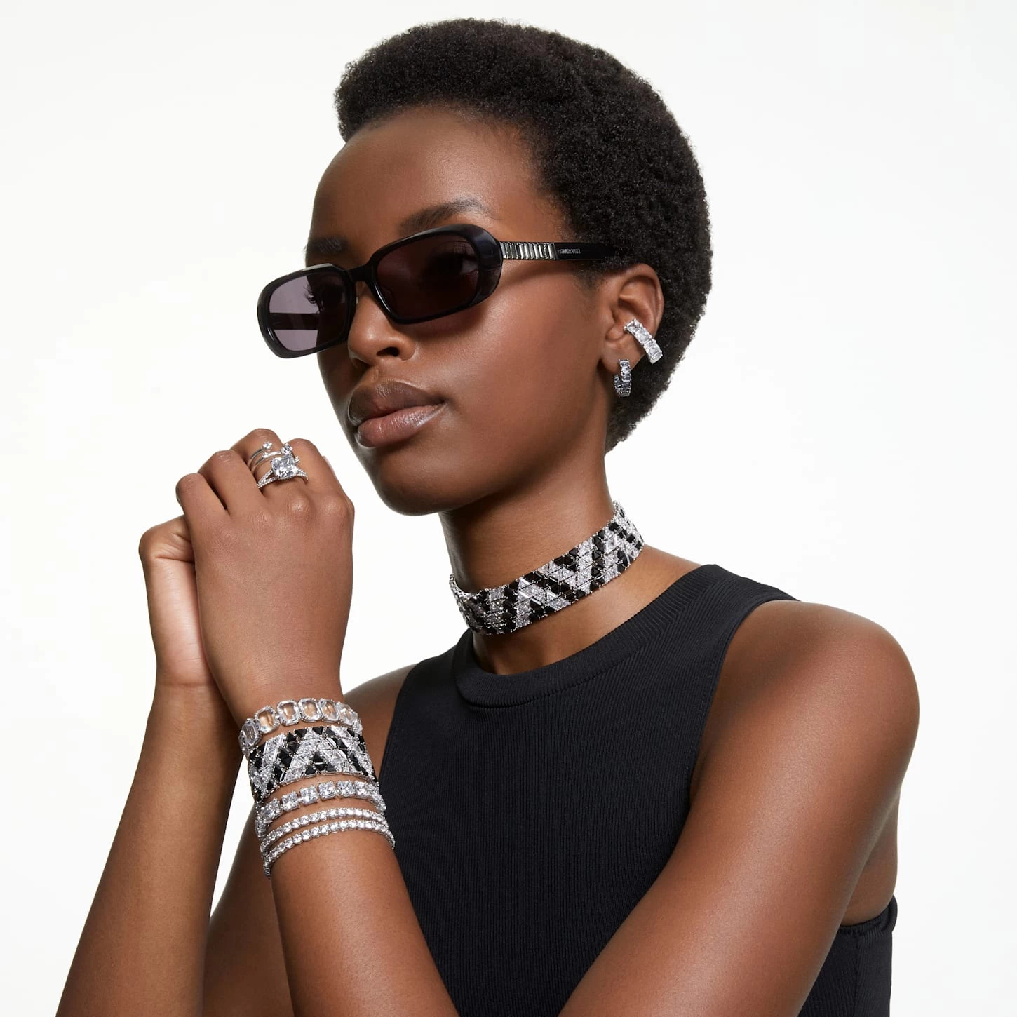 Swarovski Ortyx Cuff Triangle Cut, Black, Rhodium Plated - Image 6