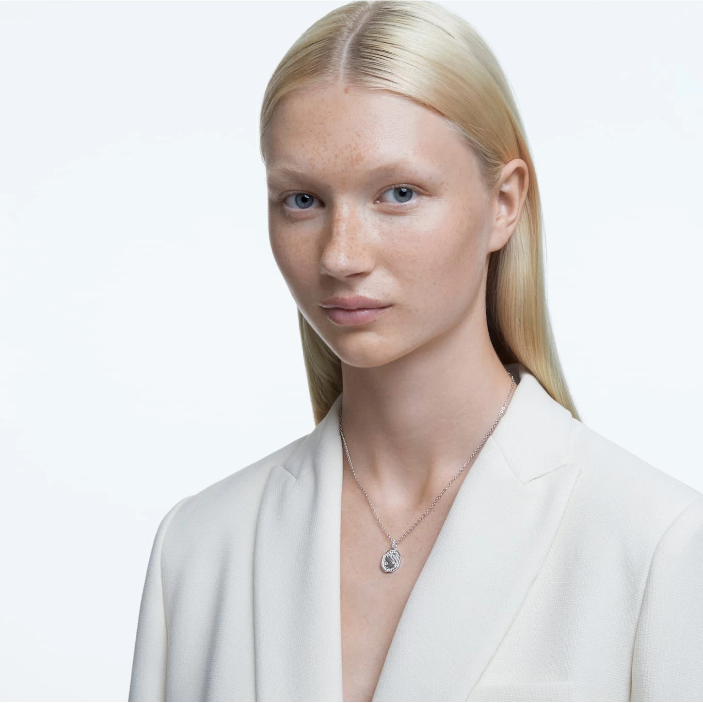 Swarovski Signum Pendant Swan, Long, White, Rhodium Plated